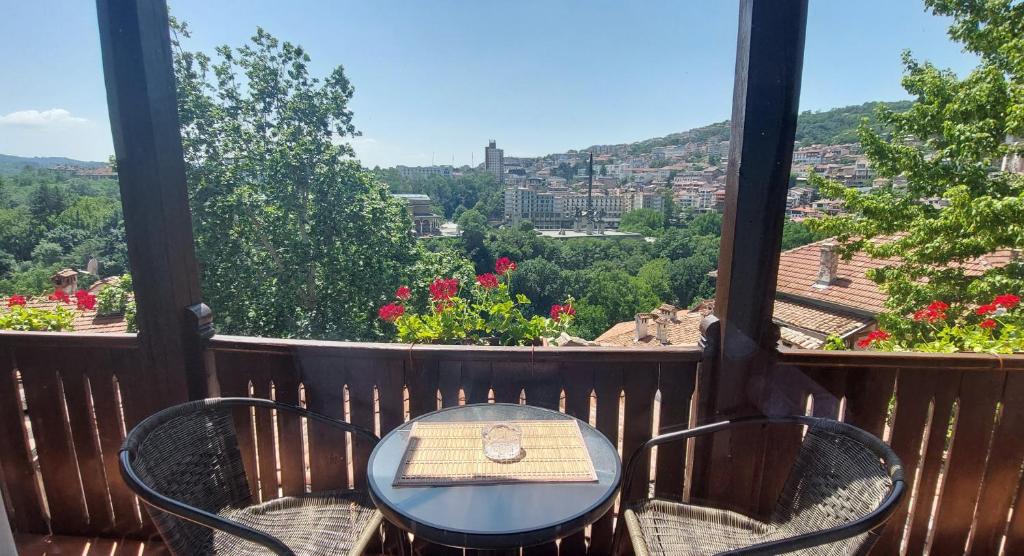 Paradise Apartment - Breathtaking View - Veliko Tărnovo
