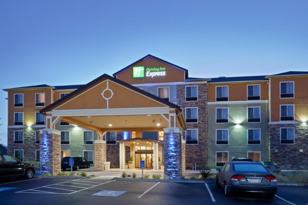 Holiday Inn Express & Suites Newport - 똘레도