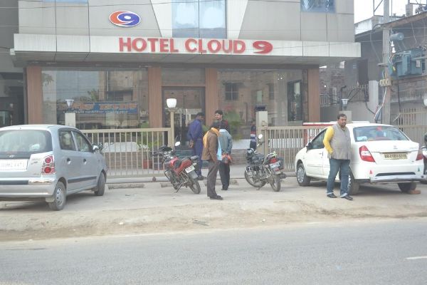 Hotel Cloud 9 - Madhubani