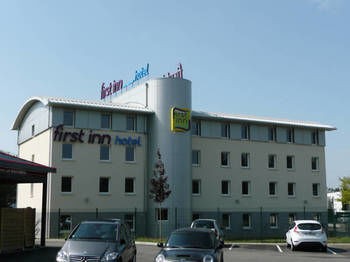 First Inn Hotel - Essonne