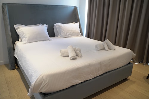 360 Nicosia - 1 Bedroom Luxurious Residence - Никосия