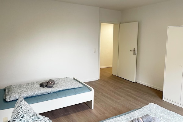 Brl01 - Apartment In Brühl-mitte, 60qm, 2 Zimmer, Max. 4 Personen - Hürth