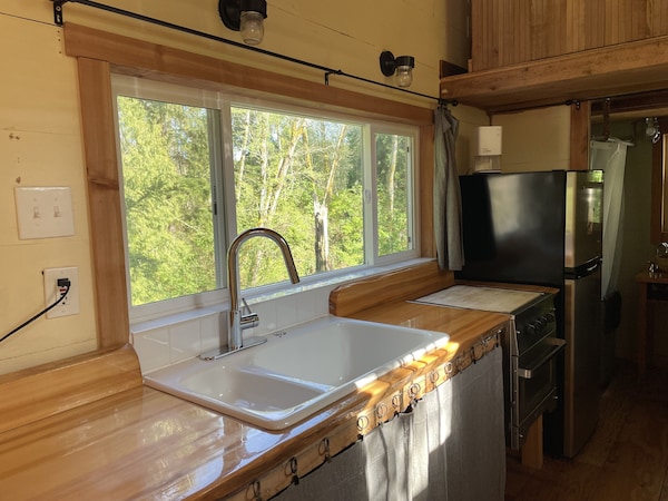 Tiny Home On Gourmet Mushroom Farm Just Minutes Outside Of Gibsons. - Gibsons