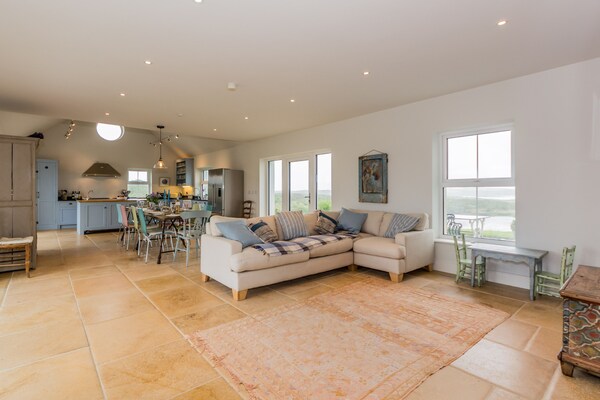Stunning Sea Front House Set In Twenty Four Acres Of Exclusive Private Land - Skibbereen