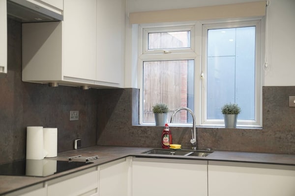 Cosy Modern 3br Family Home For 7 - 15min From The London Eye (Walking) - ブルームズベリー