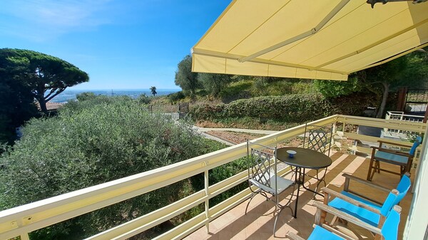 Hill Palace Villa, Private Pool, Sea View, Full Privacy, Easy Accessible By Car - Pietrasanta