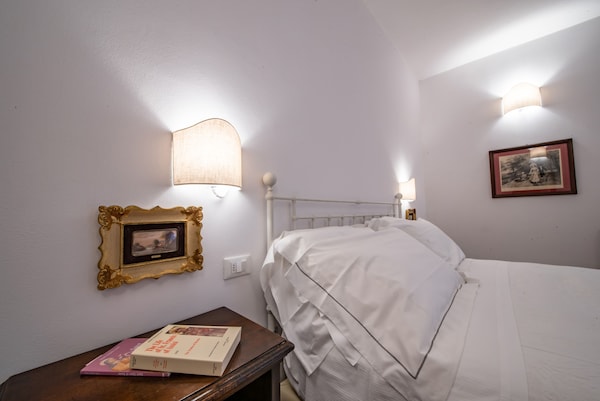 The Apartment Is 20 Meters From Piazza Del Vescovado - Assisi