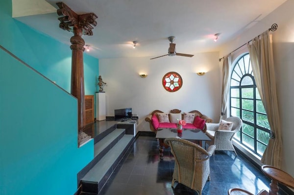 King Suite 1 King Bedroom And 1 Sofa Bed At Malabar House - Kochi