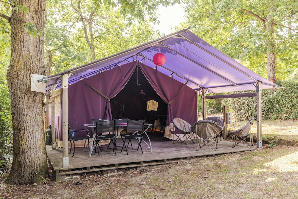 Camping Les Pins De Sel - Charente-Maritime