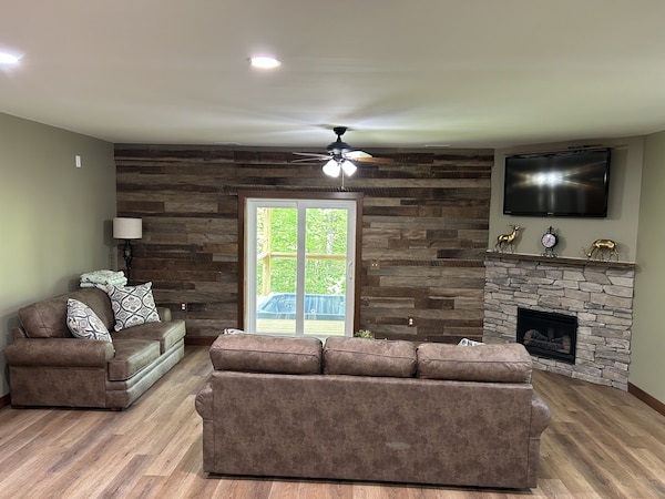 Escape To The Beauty Of Nature At This Newly Renovated Vacation Home! - Lancaster, OH