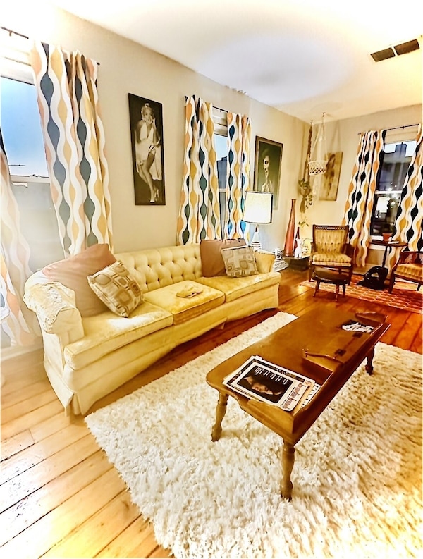 Modern\/vintage 2 Br-downtown Walk To Vibrant, Restaurants, Bars, And Shops - 대븐포트