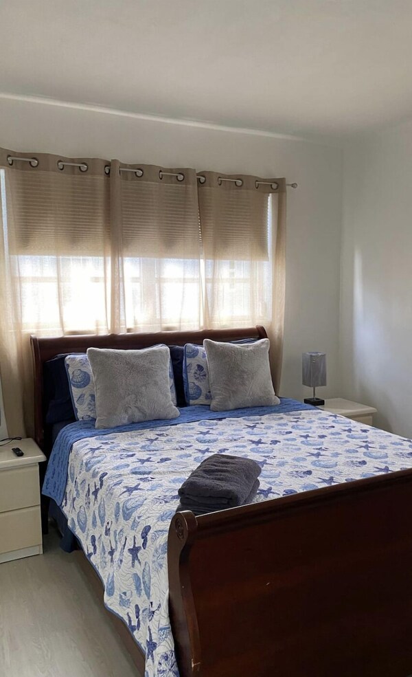 Blue Lagoon Home 5 Minutes To Miami Int Airport - Doral, FL
