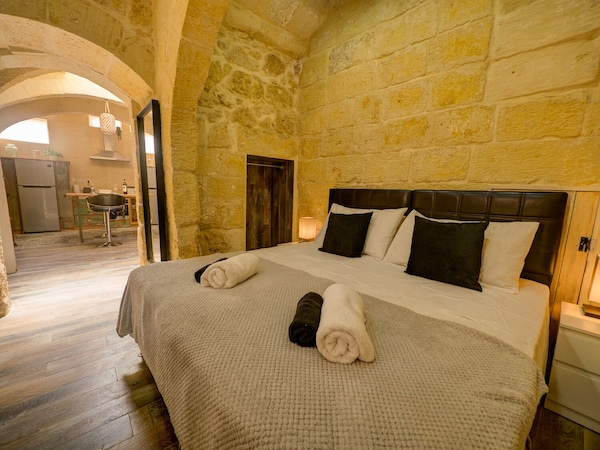 Stunning 1 Bed Gozo Farmhouse Condo. Rare Find! - Malta