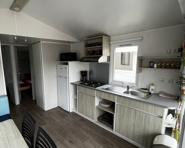 Cozy Mobile Home With Air Conditioning In A 4-star Campsite, - Saint-Laurent-d’Aigouze