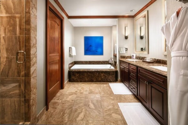 Experience The Ultimate Comfort In Vail - Vail, CO