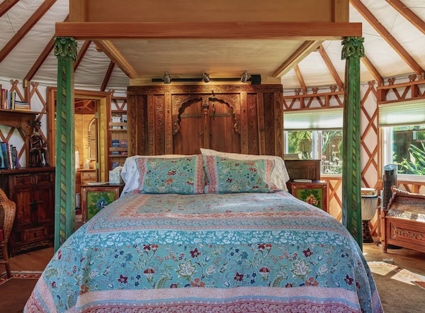 Luxury Retreat Yurt At Brigadoon - Whidbey Island, WA