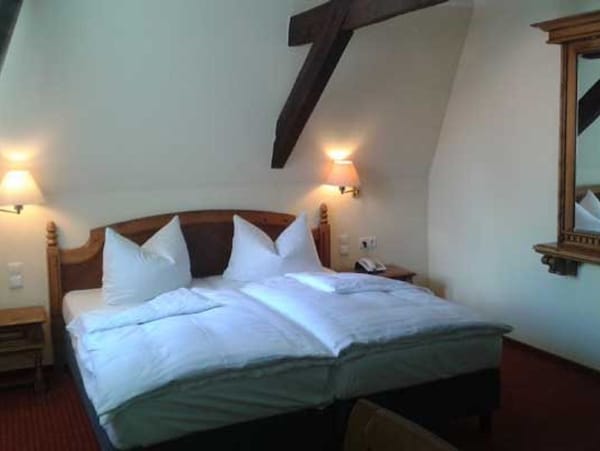 Doppelzimmer 2 Altbau, Dusche/ Wc - Hotel Garni Zum Alten Ratskeller Vetschau - Burg