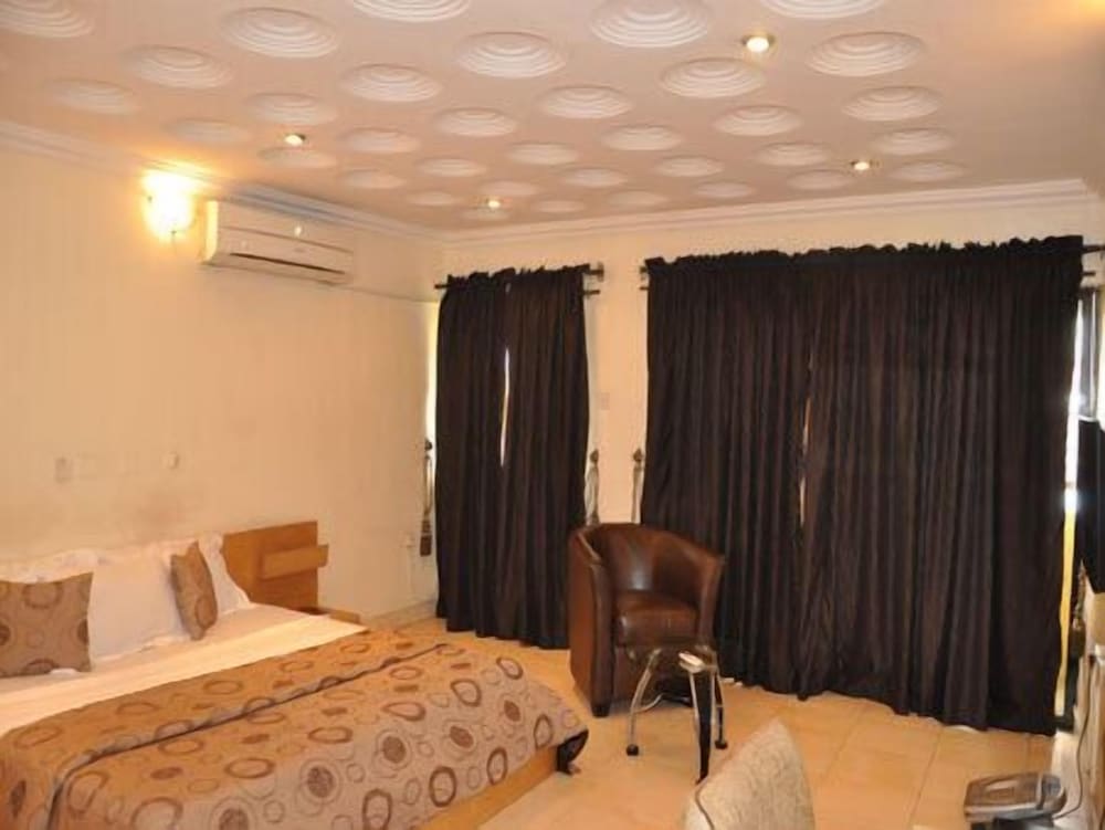 Solitude Hotel Yaba - Lagos, Nigeria