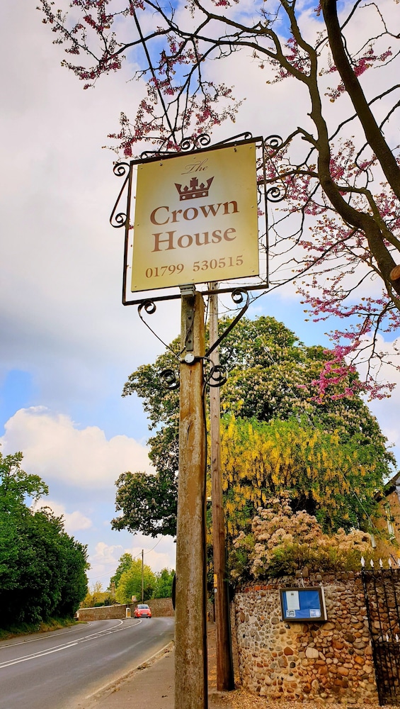 The Crown House Inn - Saffron Walden