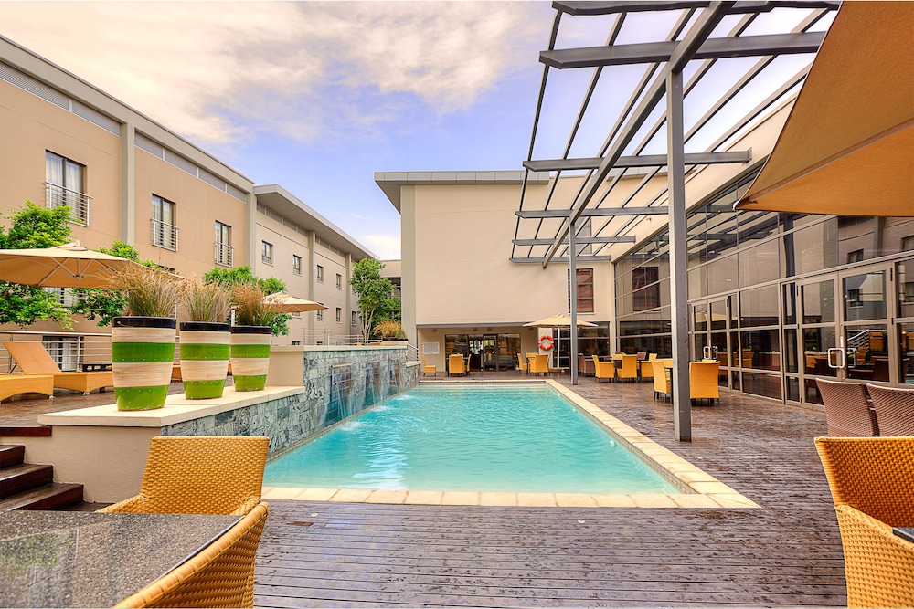City Lodge Hotel At Or Tambo International Airport - Edenvale