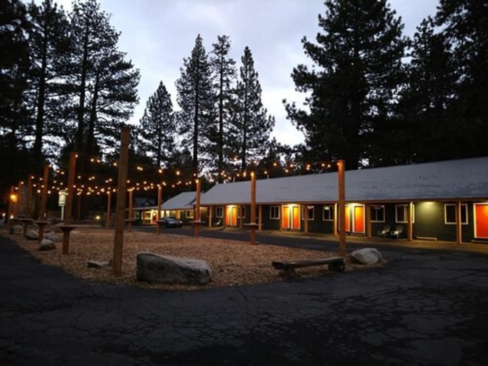 Playpark Lodge - Hope Valley, CA