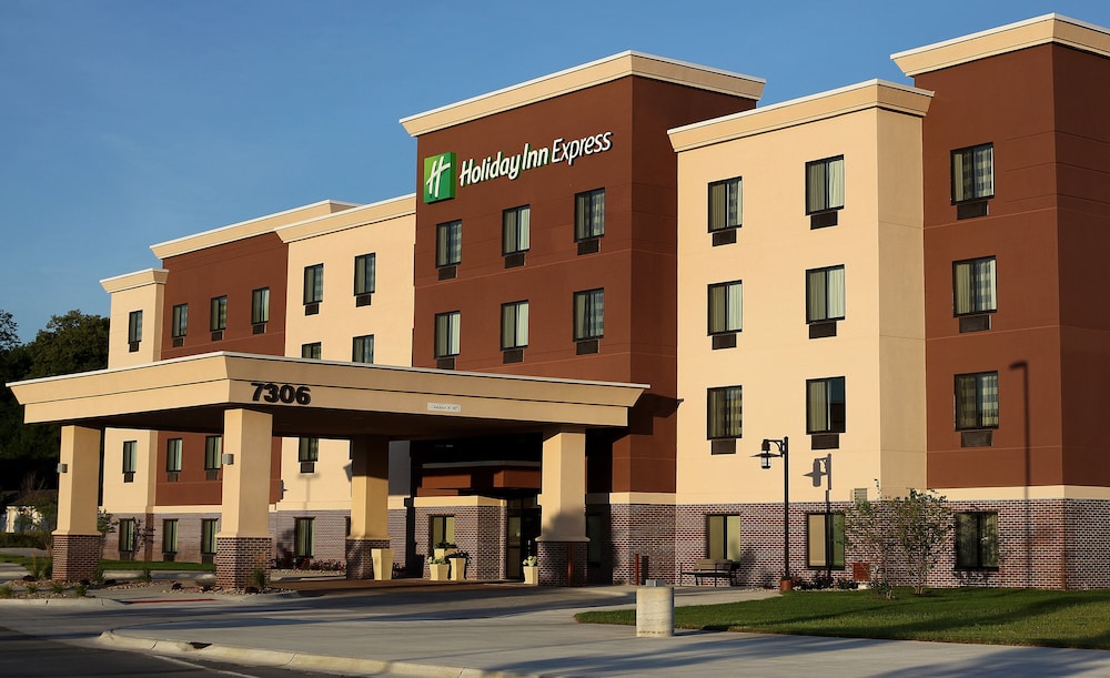 Holiday Inn Express & Suites Omaha South - Ralston Arena, An Ihg Hotel - Bennington, NE