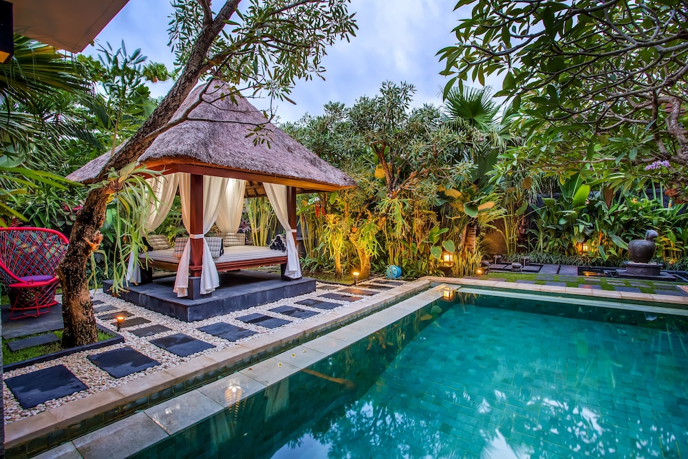 Samudra · 6br Luxury Family Pool Villa Umalas Bali - Canggu