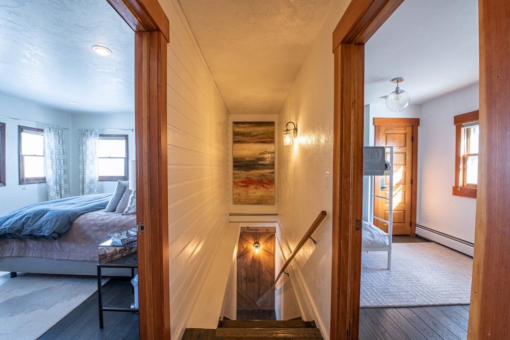 Rare Newly Remodeled Gem Perfectly Located In Town - Crested Butte