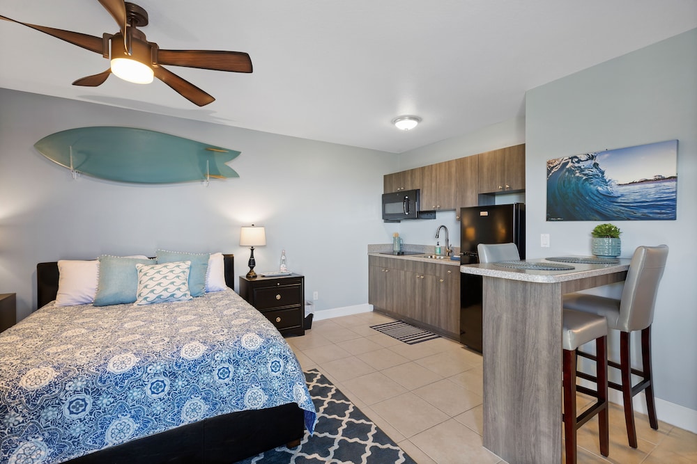 Direct Ocean Front Accommodation Ground-level-twin Fin - Palm Bay, FL