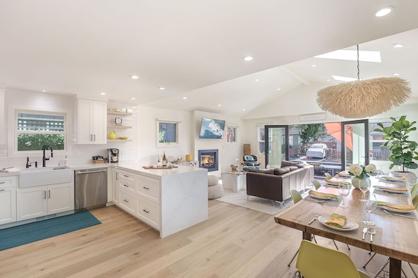 3868 Emerald House - Completely Remodeled Capitola Gem, Walk To The Beach - Aptos
