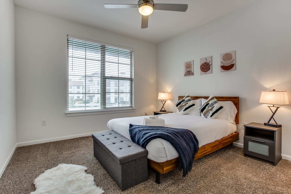 Luxe Cozysuites I-35 W Pool And Parking #9106 - Cedar Park, TX