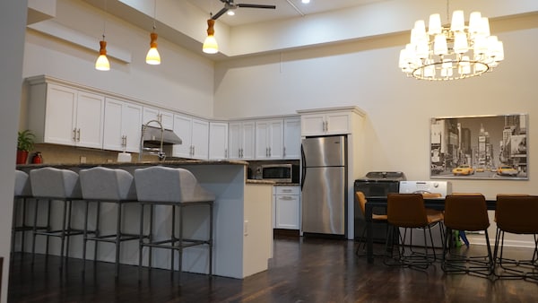 Nyc Style Loft  Apartment 10 Min To Times Sq. 1 Parking Space Avail Only. - North Bergen, NJ