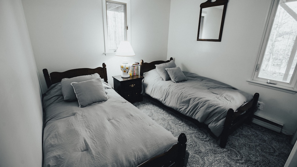Spacious 3 Bedroom W/ Loft In Waterville Estates! - Campton, NH