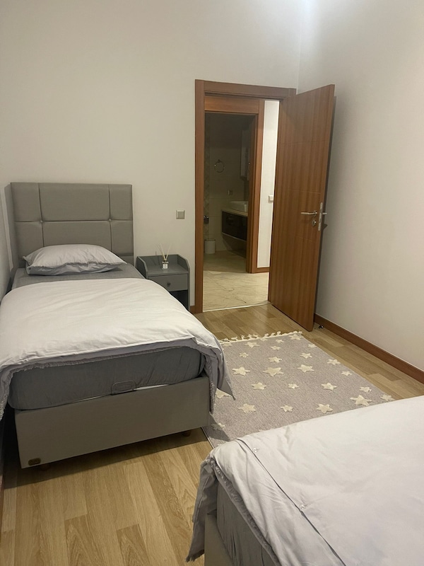 Comfortable 3 Bedroom In A Full Security Residental Complex - Başakşehir