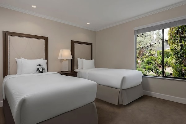 Golf In Napa Valley Wine Region! 4 Family-friendly Suites W/ Kitchens, Pool! - Sonoma, CA