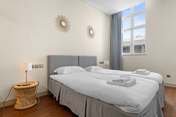 Fantastic Two Bedroom Apartment Near Timeout Market Be Our Guest - Amora