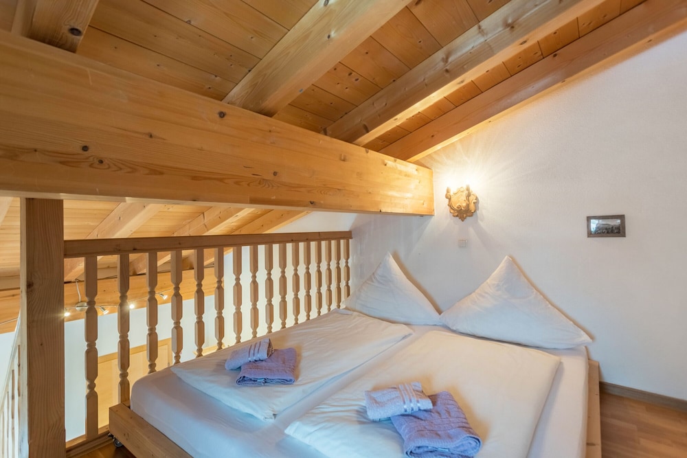 Holiday Apartment 'Adventure Apartment Under The Roof' With Mountain View, Balcony & Wi-fi - Fieberbrunn
