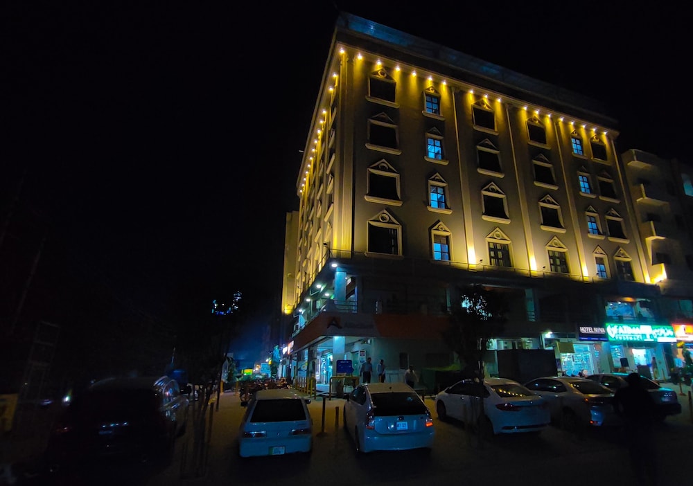 Hotel Nova - Lahaur
