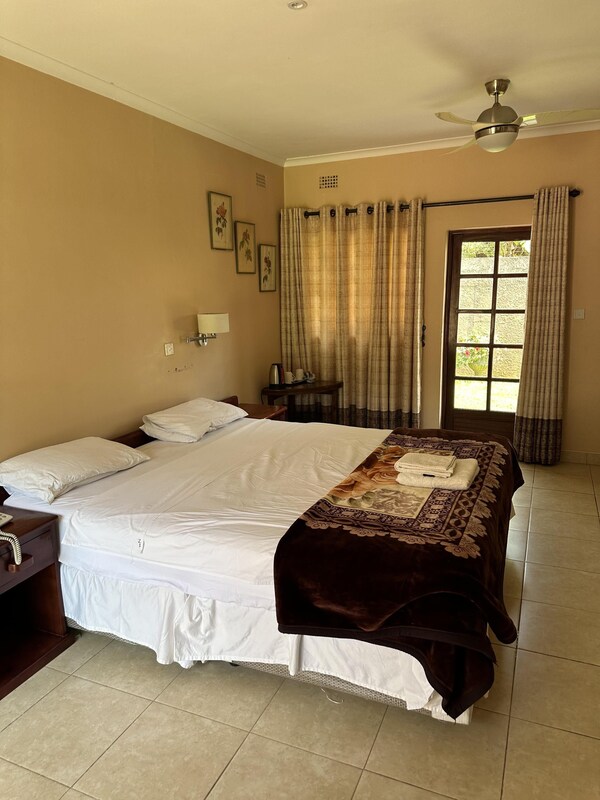 A Boutique Lodge Situated In A Serene Environment. - 2029 - Harare