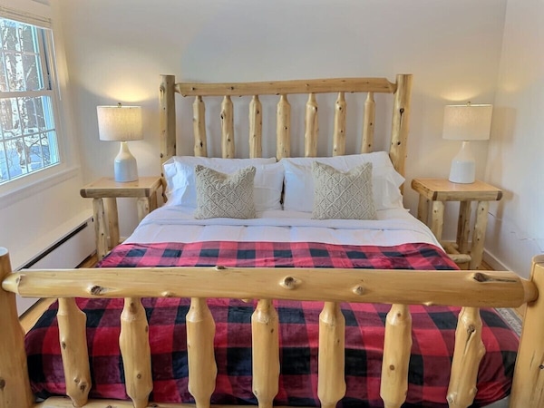 Spacious- Bedrooms All En-suite! Slope Views, Former Inn - Rutland, VT