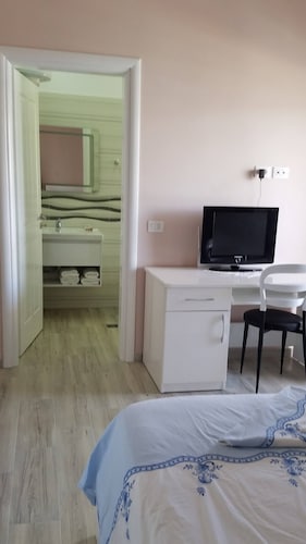 Adriatic East View Apartment - Durrës