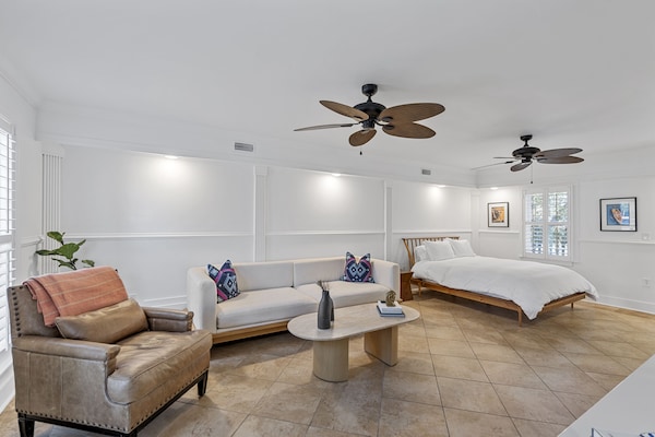 Shem Creek Suite - Modern Private Guest Suite - Isle of Palms, SC