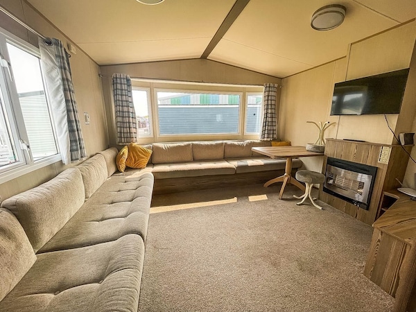 Superb Caravan With Free Wifi At Seawick Holiday Park Ref 27922sw - Clacton-on-Sea