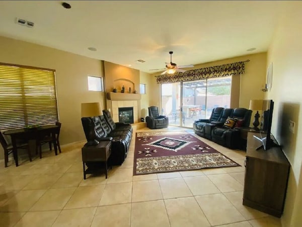 Entire Rambler Home With Beautiful Outdoor Living. Game Room And Movie Room! - Maricopa, AZ