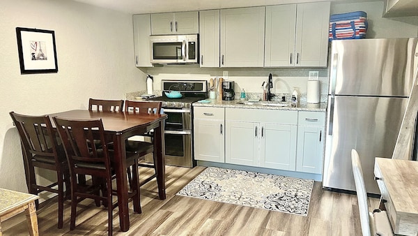 Loveable Space & Perfect Location! 5miles To Downtown&stadiums, 10 To Red Rocks! - 레이크우드