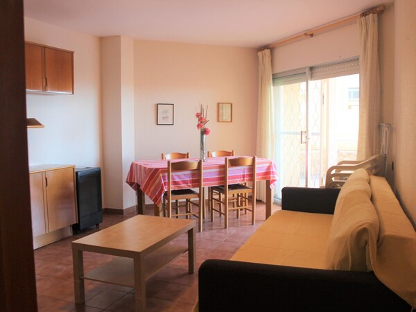 Apartamento Torredembarra, 2 Dormitorios, 4 Personas - Creixell