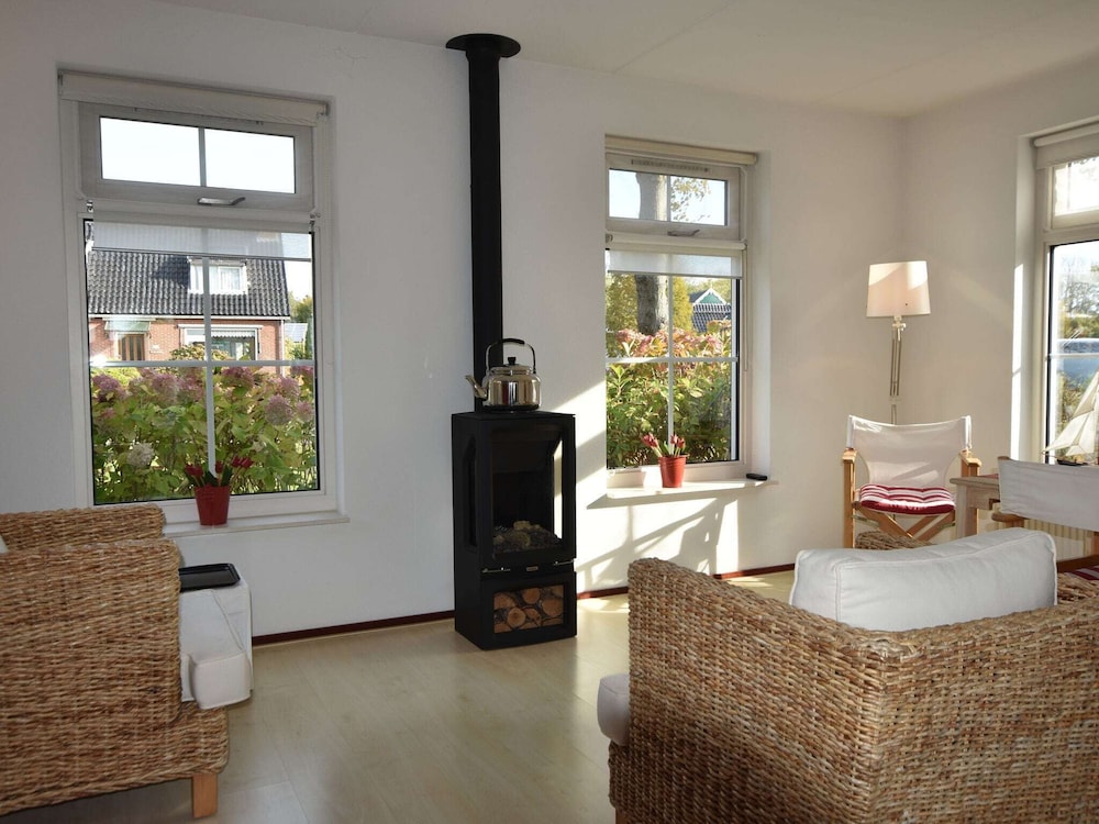 Attractive Holiday Home With Jetty - Groningen Province