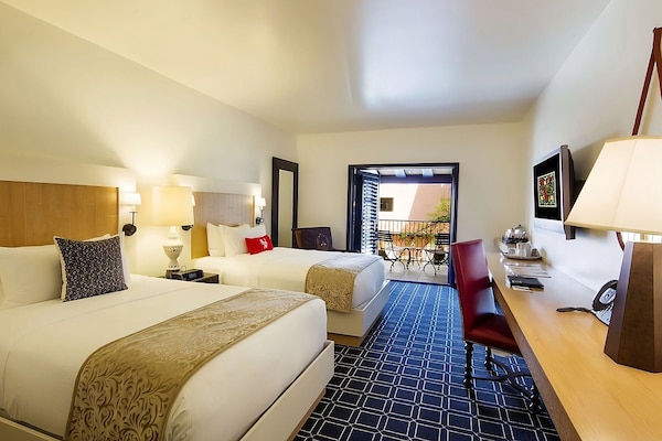 Family-friendly Room In Silicon Valley! Free Parking & Seasonal Outdoor Pool! - Saratoga