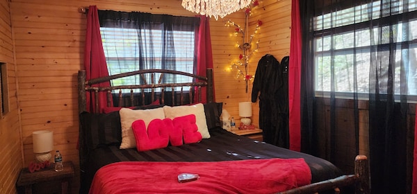 Romantic Treehouse\/ 20 Minutes From Helen - Hiawassee