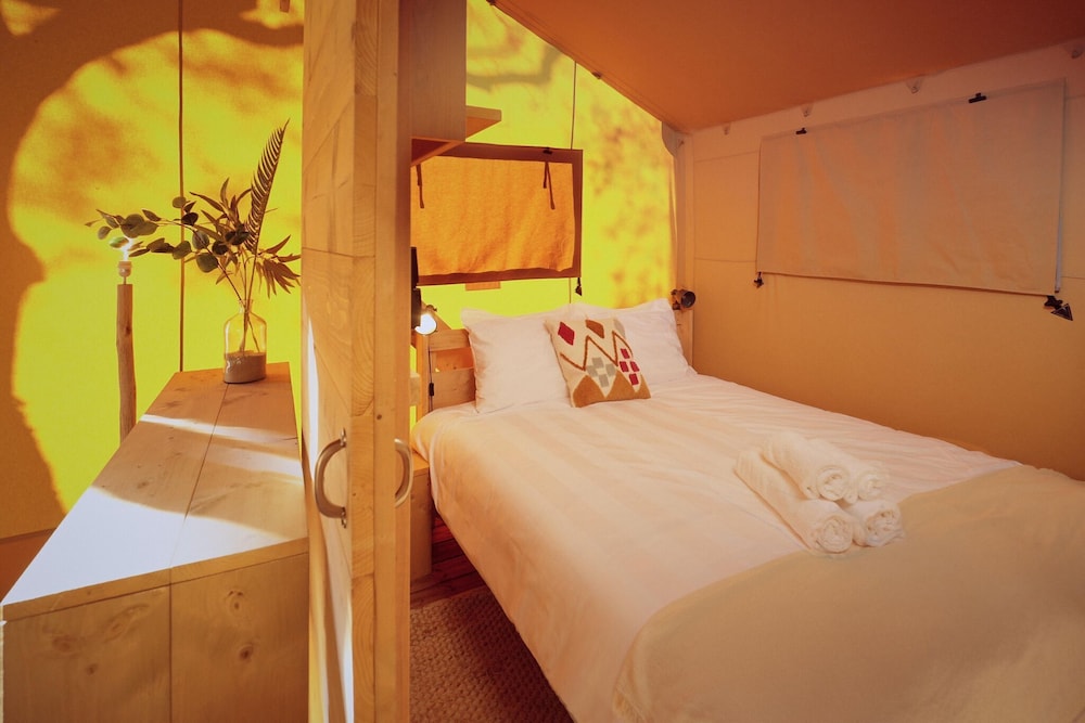 Glamping Tent With Bathroom, In The Horsterwold - Zeewolde